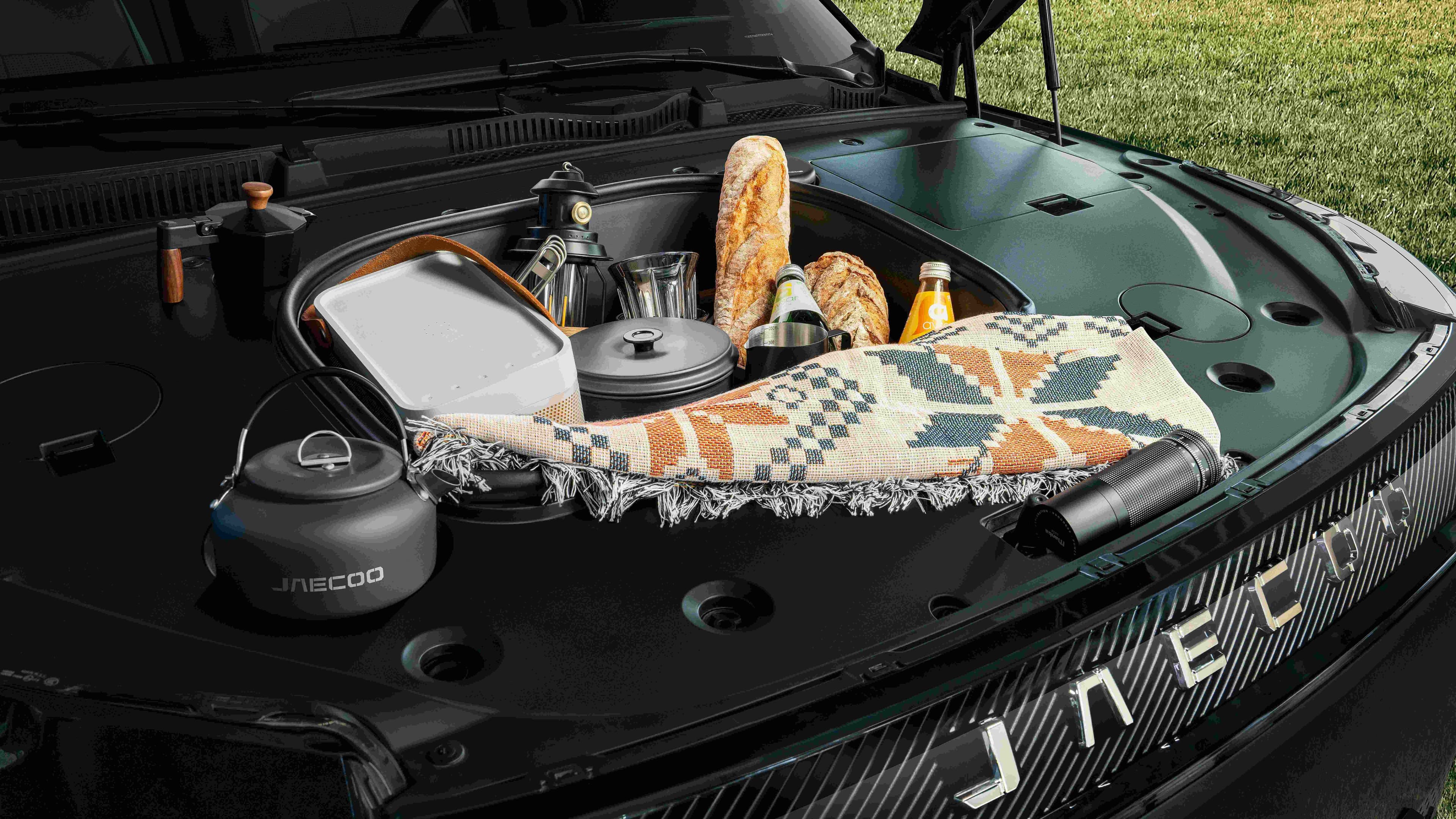 Spacious Front Trunk & Smart Storage